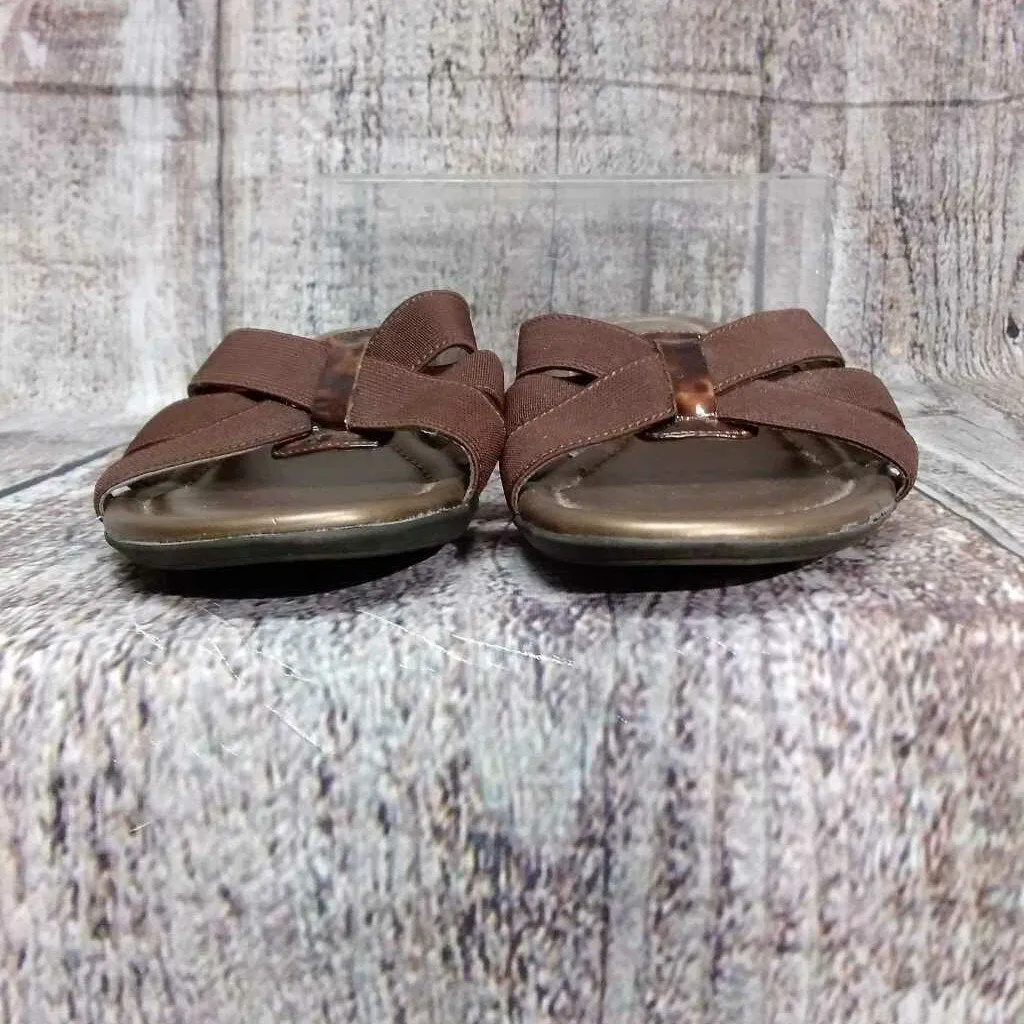 MOOTSIES TOOTSIES BROWN SANDALS SIZE 7.5M D2C TCC