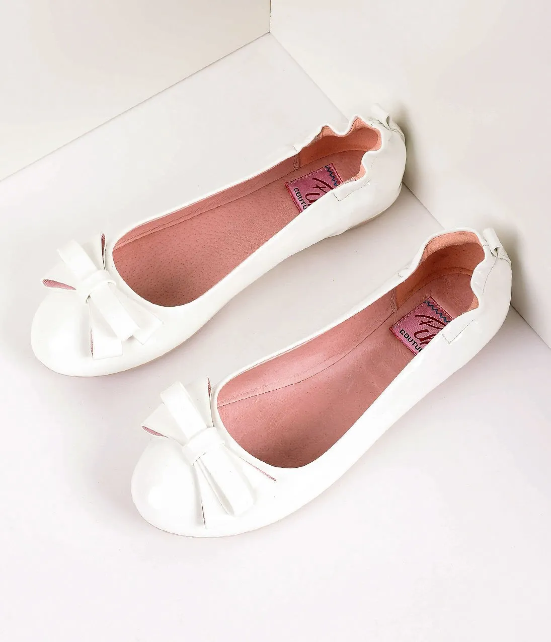 Vintage Style White Patent Leatherette Bow Ballet Flats